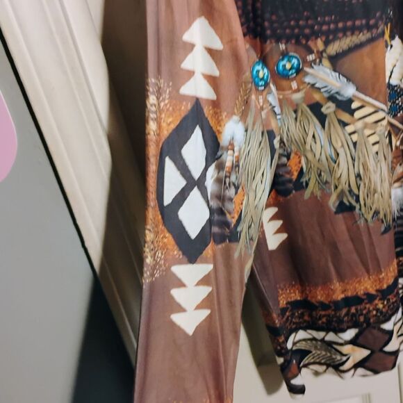 Brown and Tan Graphic Long Sleeve Blouse - Picture 4 of 12